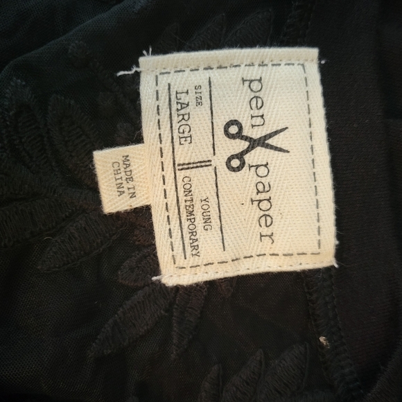 Pen‎ & Paper Black Crew Neck Lace Sleeve Top Size Large - Picture 7 of 8